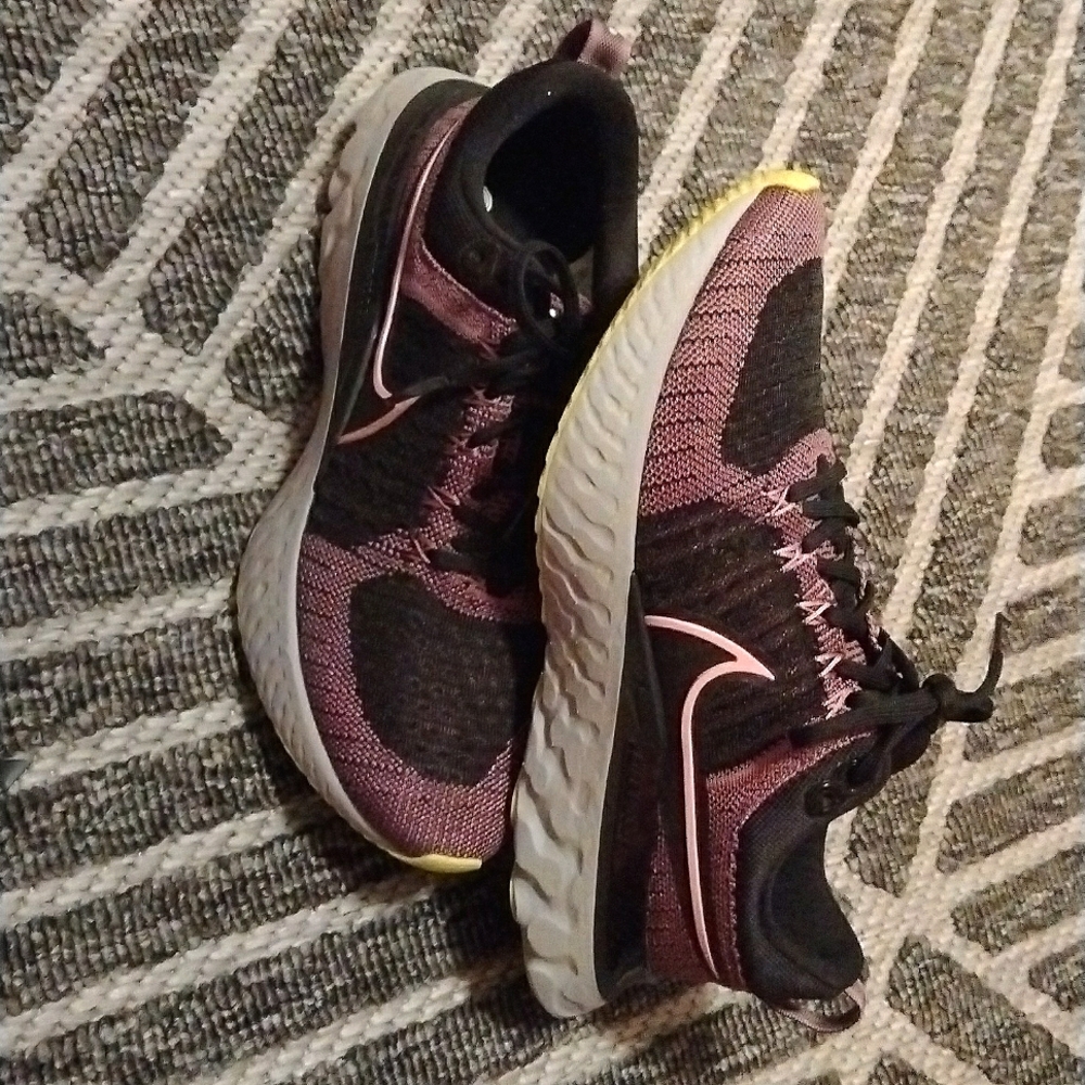 Nike React Infinity Flyknit 2 - image 3